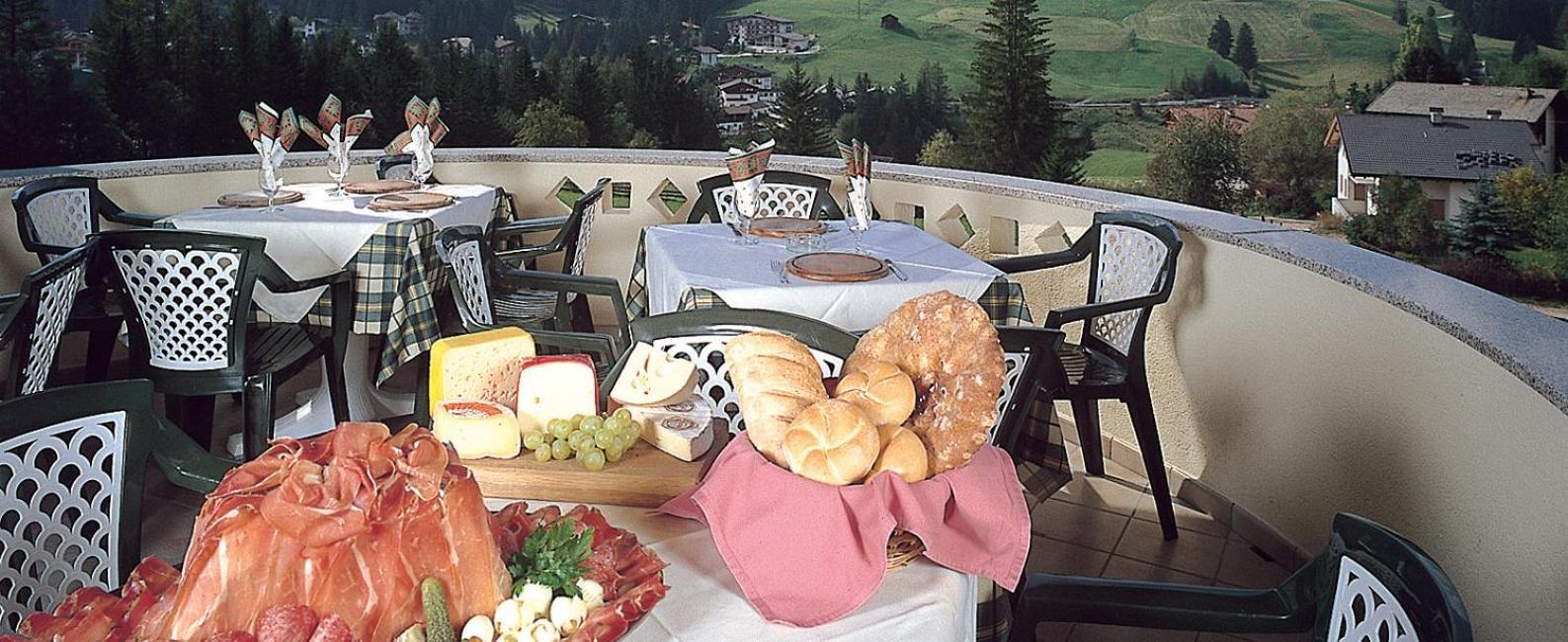 Hotel San Leonardo Бадия Экстерьер фото